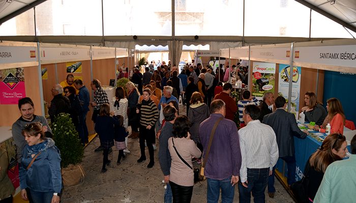 Gran éxito de negocio y asistencia durante la XXXVIII Feria Apícola Internacional de Pastrana
