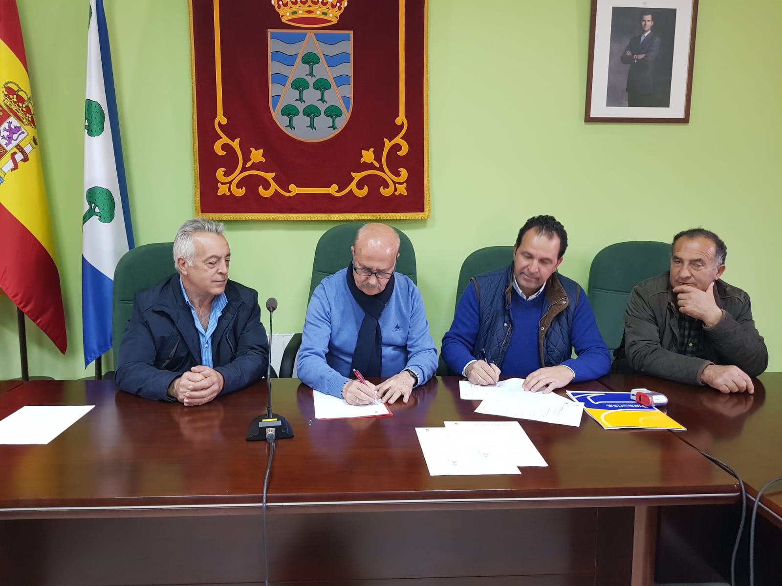 Jábaga. Comienzan las obras de pavimentación y asfaltado del camino Jábaga-Navalón, presupuestadas en 94.000 euros