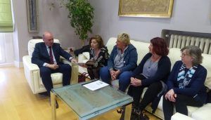 José Manuel Latre se reúne con Afammer Guadalajara para conocer sus demandas y mostrarle su apoyo