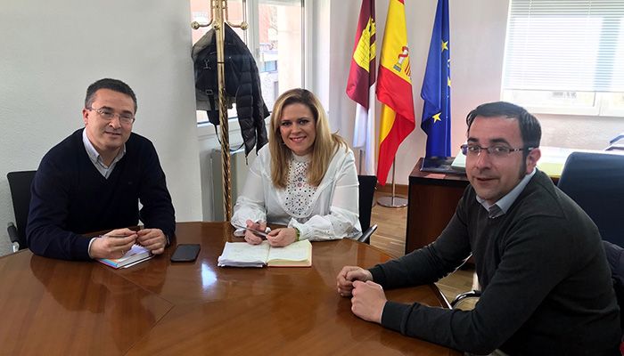La Junta colaborará con la Asociación de Libreros y Papeleros de Cuenca en la conmemoración del Día del Libro