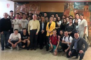 La Junta destaca la importancia de los intercambios educativos como el del IES Fernando Zóbel de Cuenca y el Lycée Carnot de Francia