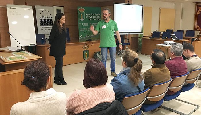 La MVH da los primeros pasos para establecer un sistema eficaz para la gestión de colonias felinas en los nueve municipios que la forman