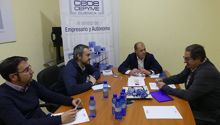 La patronal conquense y la Plataforma Cívica por Cuenca analizan las infraestructuras de la provincia