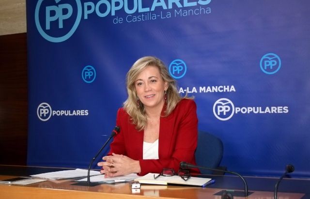 Merino exige a Page que deje de justificar sus vacaciones internacionales pagadas con dinero público engañando a agricultores y ganaderos