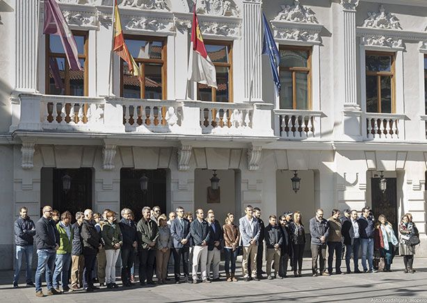 Román: “El 11-M será, por mucho tiempo que pase, una fecha marcada en negro de la historia de Guadalajara y España”