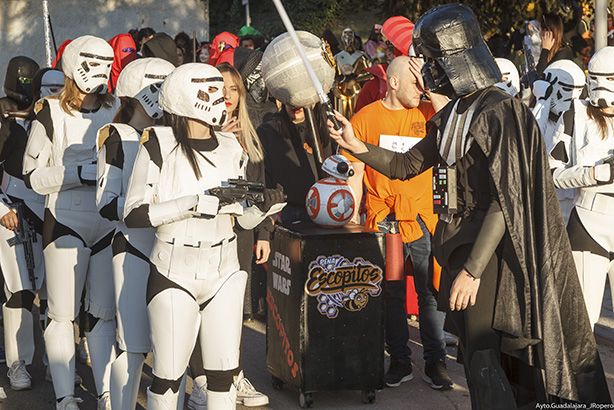 Stars Warratxos gana el concurso de disfraces de peñas recreativas en Guadalajara 3 Stars Warratxos gana el concurso de disfraces de peñas recreativas en Guadalajara