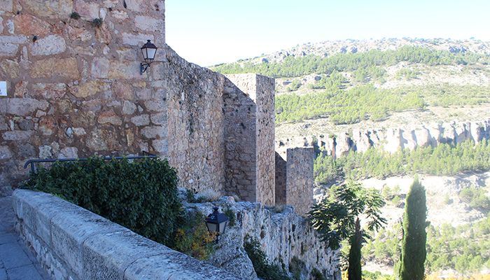 Alumnas de Humanidades desarrollan un trabajo de divulgación histórica para la recuperación del patrimonio de Cuenca