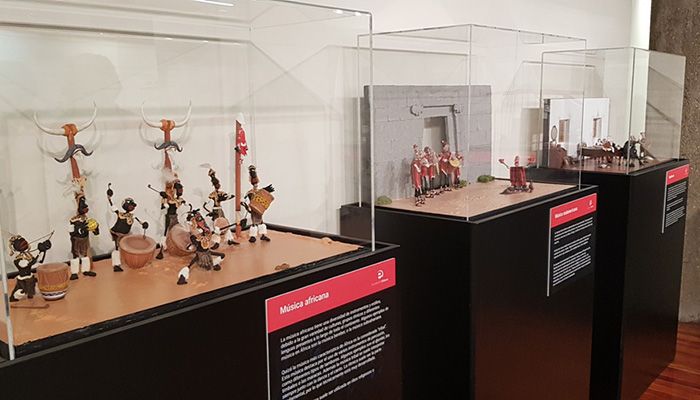 Cerca de 2.000 escolares han visitado la Exposición Plastihistoria de la música en la Sala de Arte de la Diputación de Guadalajara