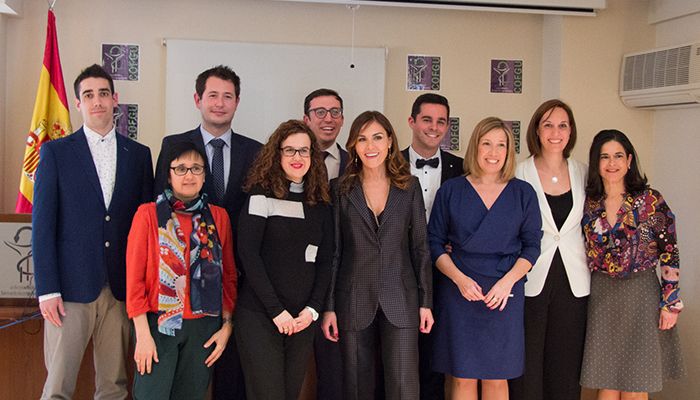 Concepción Sánchez Montero accede a la presidencia del Colegio de farmacéuticos de Guadalajara, cuando éste cumple su primer centenario