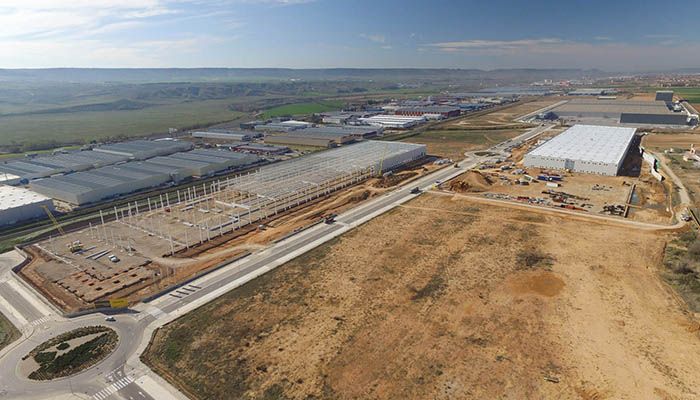 Ayuntamiento de Cabanillas y Mixer&Pack formalizan ante notario la venta de la parcela del SI-20 donde irá una nueva fábrica