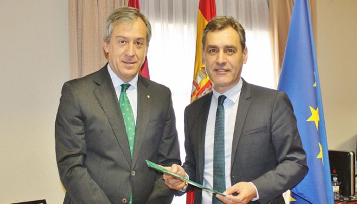 Eurocaja Rural entrega su Memoria Anual al delegado del Gobierno en CLM