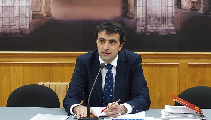 Gómez Buendía insta a Page a que resuelva la ayuda solicitada por el Ayuntamiento de Cuenca para la renovación del alumbrado público