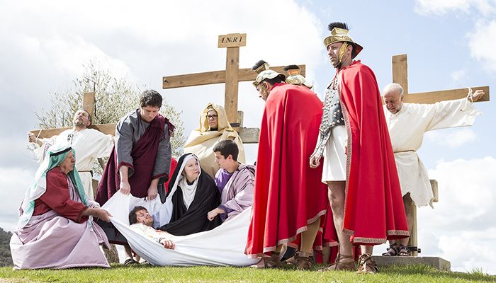 La música, la pintura y la realidad virtual se hacen hueco entre los actos religiosos de la Semana Santa trillana