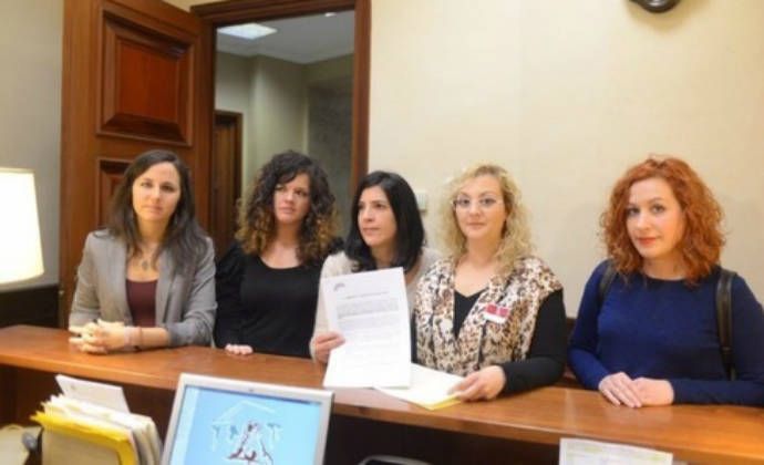 La Policía libera a un niño escondido y encerrado por su madre, presidenta de la asociación Infancia Libre, en Villar de Cañas