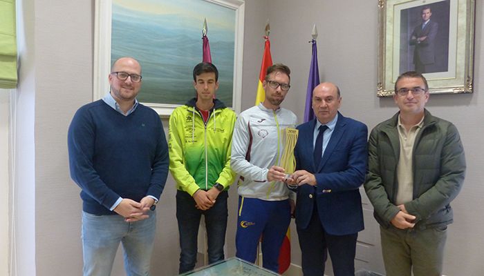 Latre felicita al Club de Atletismo Unión Guadalajara proclamado Campeón de España de Media Maratón