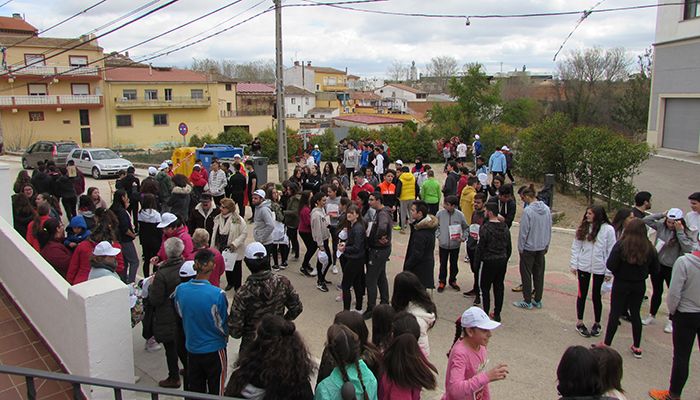 Los estudiantes de Landete celebran su IV Carrera solidaria a favor de la Asociación Española contra el Cáncer