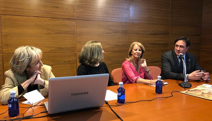 Mariscal agradece a las nietas del maestro Cabañas la donación de su legado