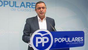 Martín-Toledano avisa “Los españoles pueden esperar a que el PSOE nos hunda en una nueva crisis para votar luego al PP o evitarla ahora eligiendo a Casado como presidente”