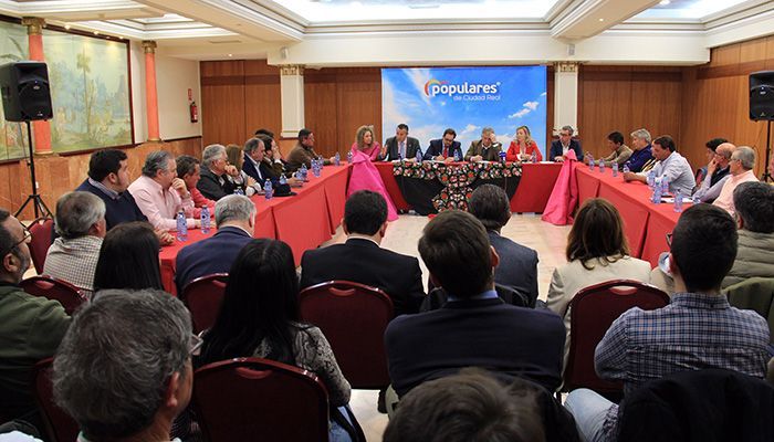 Núñez garantiza que su Gobierno protegerá la tauromaquia en todas sus vertientes y simplificará las condiciones para la celebración de festejos