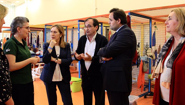 Paco Núñez visita la Fundación Nipace en Guadalajara con Ana Pastor