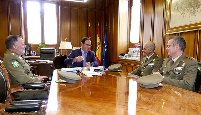 Prieto valora la buena sintonía existente entre la Diputación de Cuenca y las Fuerzas Armadas