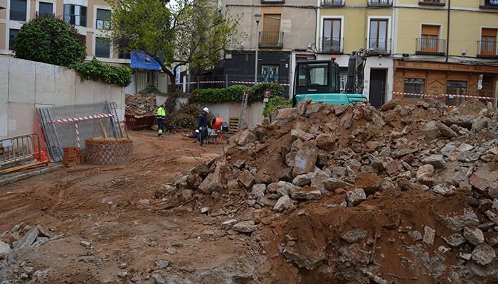 Reanudados los trabajos de reforma de la plaza del Concejo