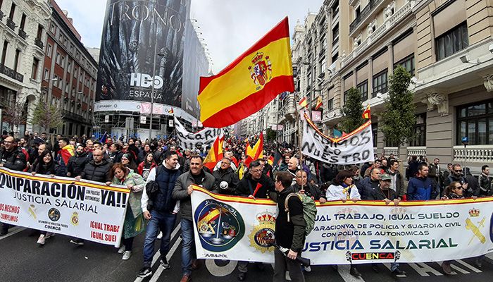 Unos 200 agentes de la provincia de Cuenca exigen en Madrid la equiparación salarial con las policías autonómicas