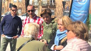 Vecinos del barrio azudense de ‘Las 200’ trasladan al PP su indignación por el abandono de los espacios públicos por parte del Ayuntamiento 2 Vecinos del barrio azudense de ‘Las 200’ trasladan al PP su indignación por el abandono de los espacios públicos por parte del Ayuntamiento