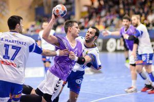 Victoria en casa del Quabit, peleada, sufrida y dedicada a la afición