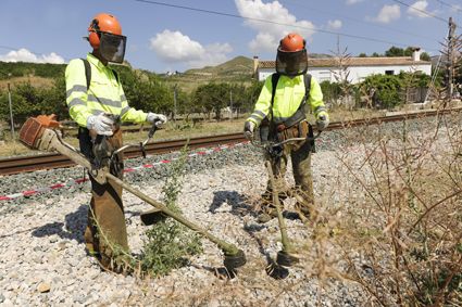 Adif reactiva el Plan de Prevención contra Incendios en la vía y en sus proximidades para el verano