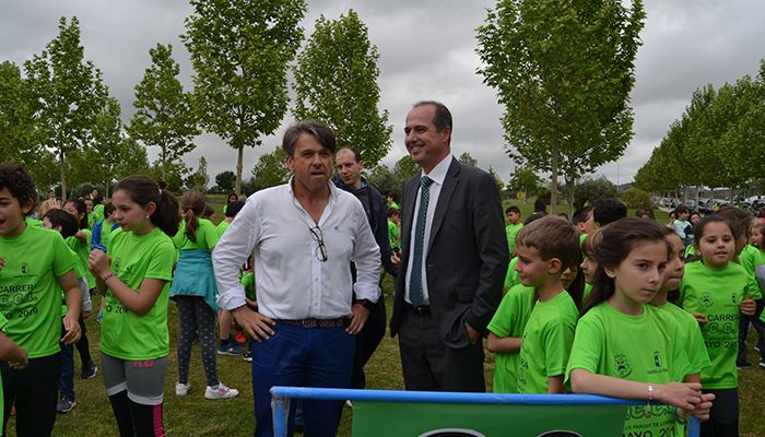Alerto Rojo felicita al profesorado y alumnado del colegio La Muñeca por su proyecto solidario contra el cáncer infantil