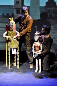 Cerca de 900 escolares asisten en Cuenca al espectáculo La guerra de Troya, organizado por la Caixa