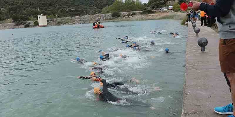 Cuatro de cuatro para Javi Rosado en el Acuatlón Dani Molina de Pareja