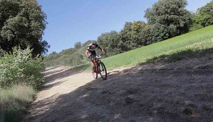Dos de dos para Fernando Baraza y Eva García, que se imponen en la I Copa MTB Mar de Castilla de Sacedón