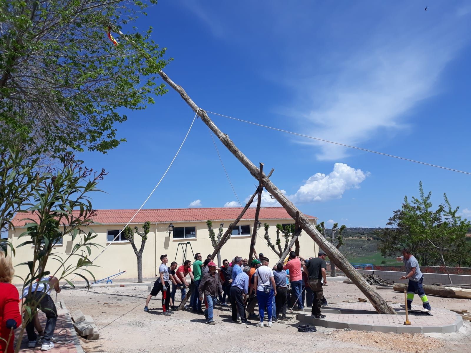 El mayo ya toca el cielo de Fuentenovilla 3 El mayo ya toca el cielo de Fuentenovilla