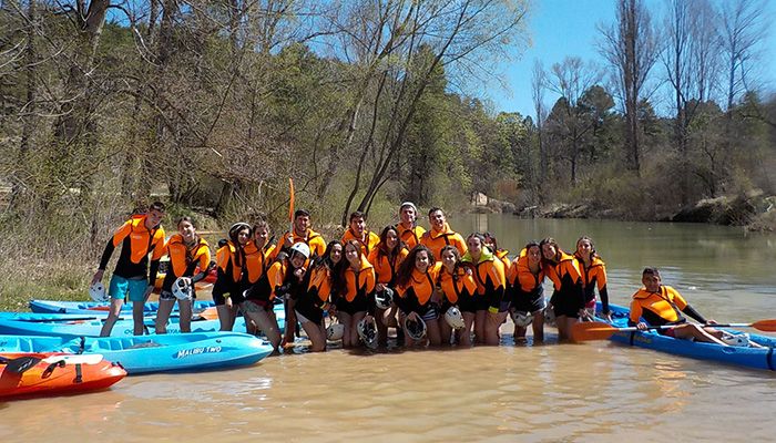 El Programa Somos Deporte 16-18 acerca el piragüismo a alumnos de los institutos de Motilla y Horcajo