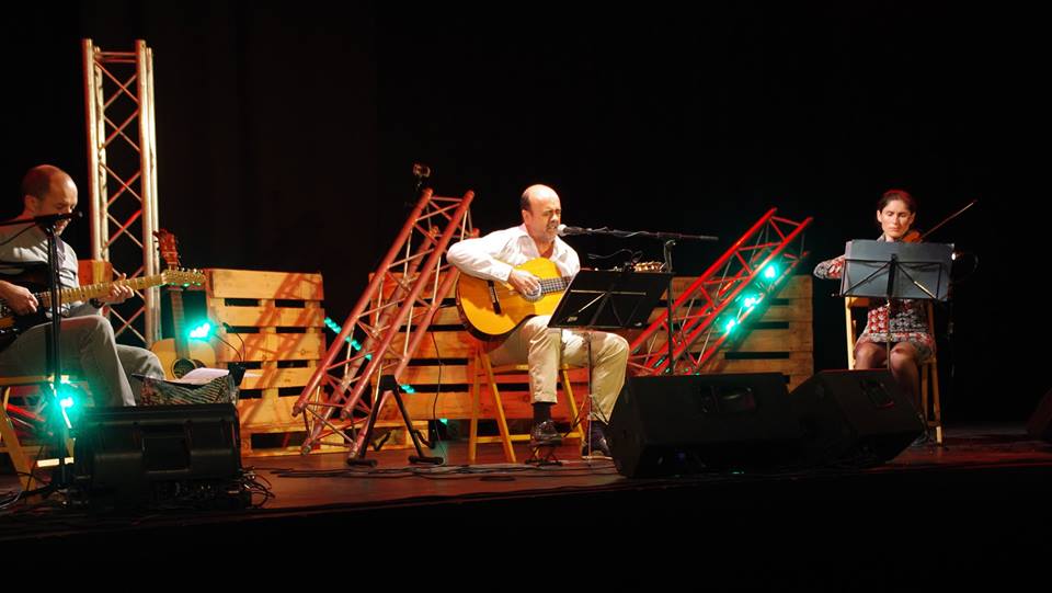 El viernes, 10 de mayo el cantautor, Iñaqui Auzmendi, en el Moderno