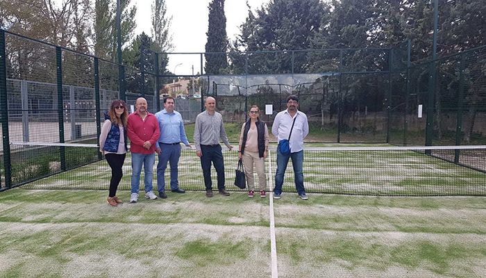 En funcionamiento la nueva pista de pádel de Huete