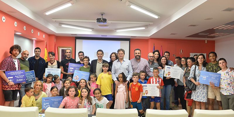 Entregados los premios a los centros educativos vencedores en las actividades creativas de la campaña “Gota a gota, tapón a tapón” de la MAS