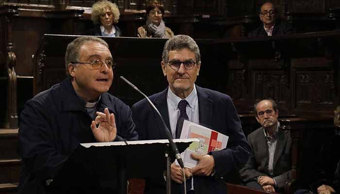 Jesús Orea presenta en el Coro de los Mendoza su libro sobre la Catedral de Sigüenza