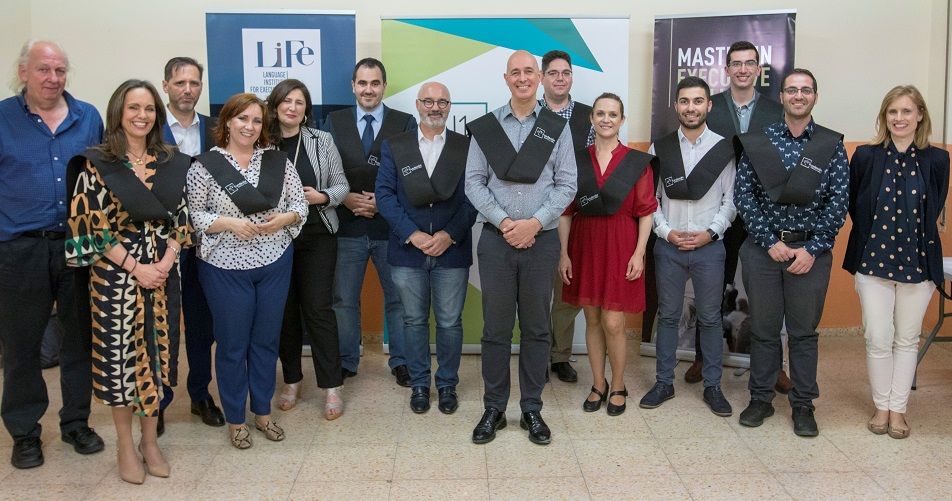 Los alumnos del Máster in Executive English de la Fundación Eurocaja Rural y LIFE en Ciudad Real reciben sus títulos académicos