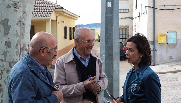 Luz Moya completará el paseo junto al cauce del Río Huécar en consonancia con el valor patrimonial de los muros inferiores del Puente de La Trinidad