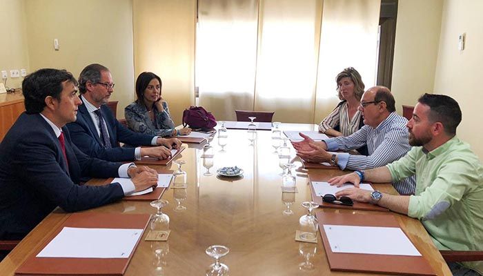 Luz Moya estimulará la oferta turística anual de Cuenca a través del proyecto “12 meses 12 eventos”