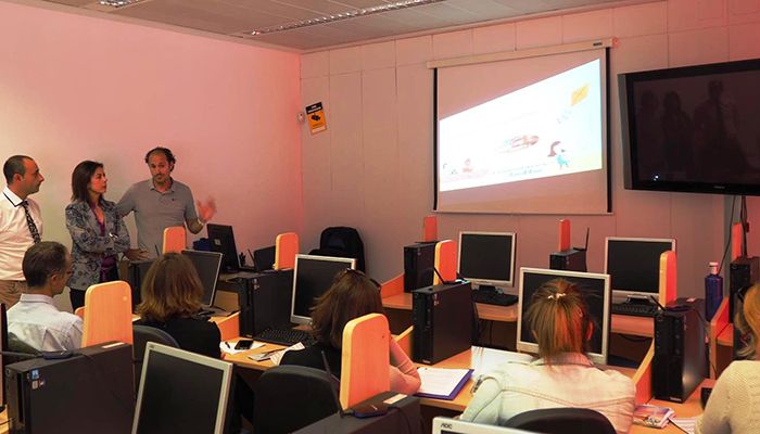 Luz Moya incrementará la partida destinada al inmediato mantenimiento de los colegios públicos de titularidad municipal