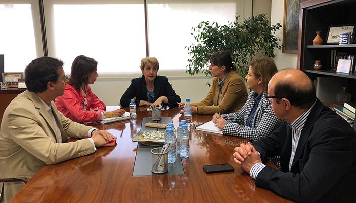 Luz Moya quiere contar con las universidades para potenciar Cuenca como Destino para el Turismo Idiomático