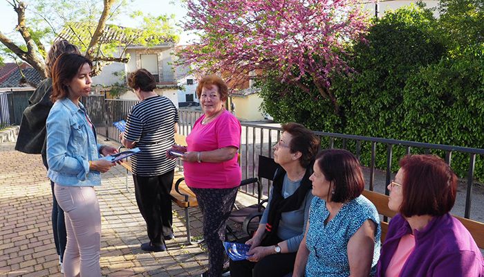 Luz Moya se compromete a mejorar el acceso por carretera a Nohales