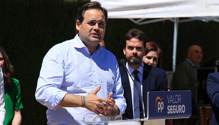 Núñez propone bajar los impuestos en Castilla-La Mancha para ser “un dique de contención” frente a los 26.000 millones de euros de subida fiscal de Sánchez