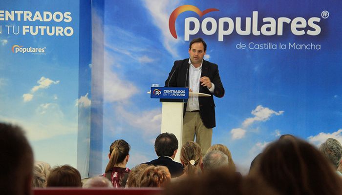 Núñez se compromete a fijar un plan de pagos trimestrales para que ningún ayuntamiento tenga problemas para prestar la política social