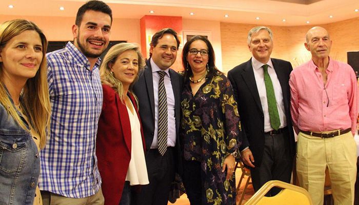 Núñez señala que el domingo hay que elegir entre el proyecto solvente y de ilusión del PP para modernizar la región o el agotado e incumplidor que representa Page