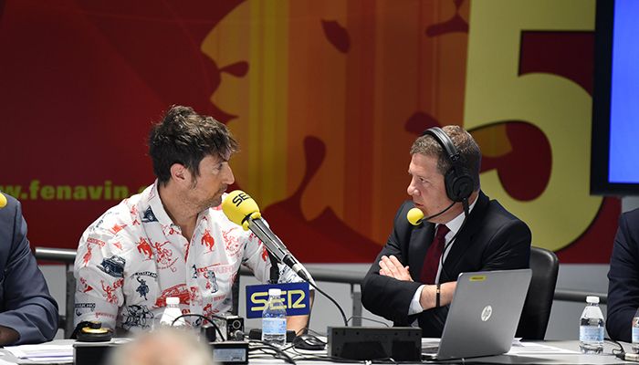 Page avanza el objetivo de que el sector vitivinícola facture 2.500 millones de euros en 2025, lo que supondría un 4% más del PIB regional